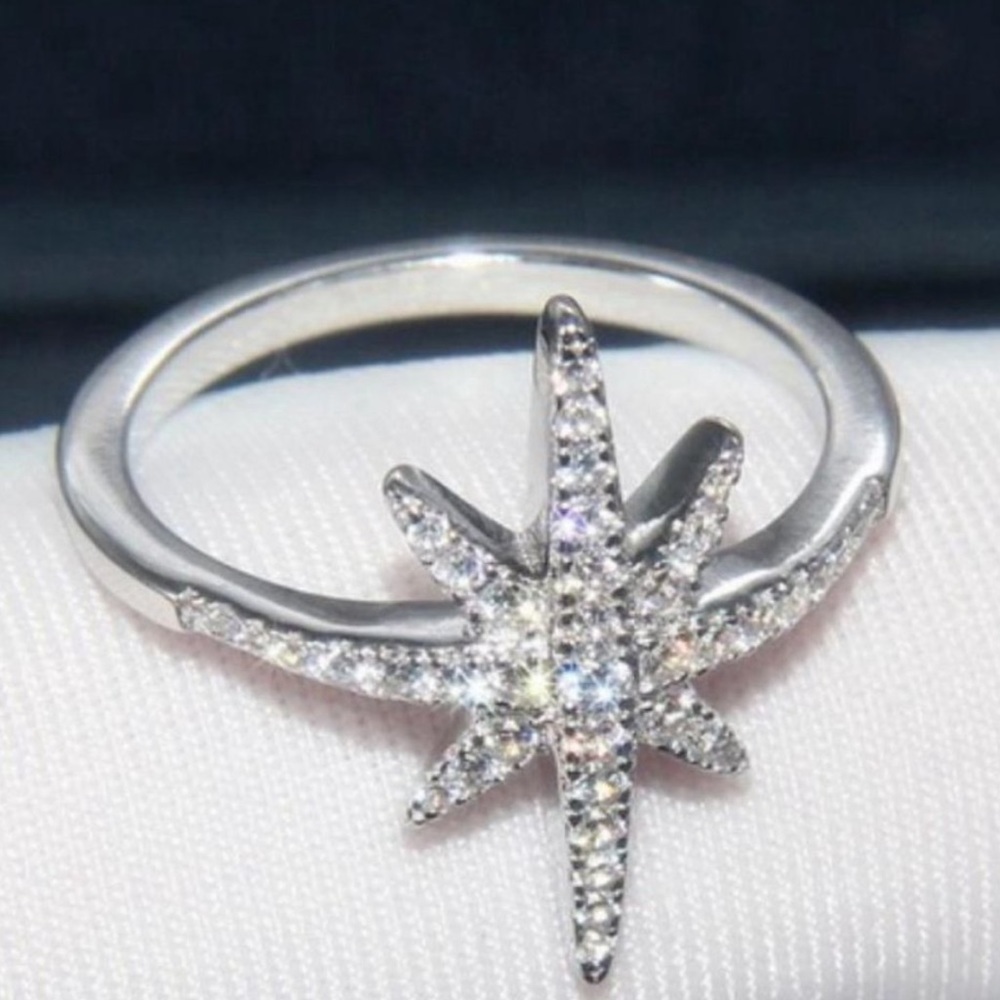 NEW 18K White Gold Diamond Shooting Star Ring - Picture 5 of 7